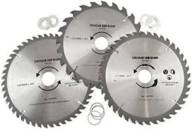 a pack of three saw blades with rings of varying thickness of the teeth 