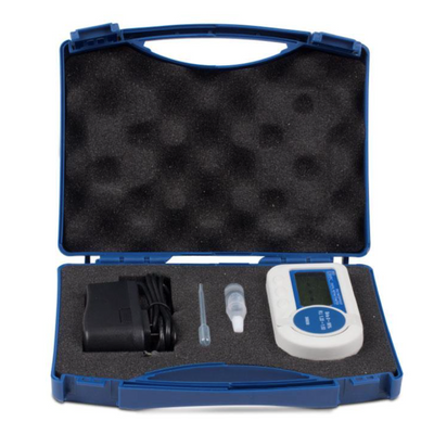 Waterproof digital refractometer, clinical