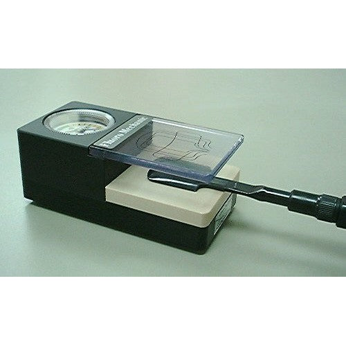 Portable leak detector for vacuum wands