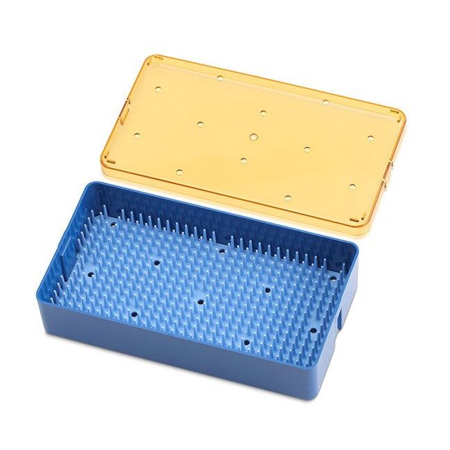 Sterilisation trays with silicone mat and lid