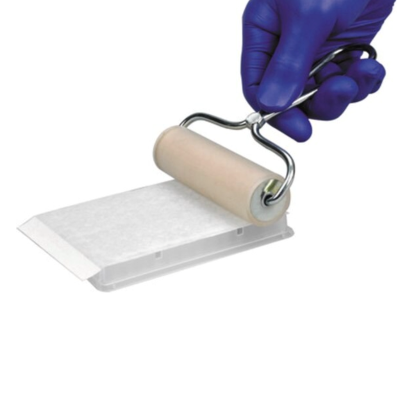 Microplate brayer for sealing film