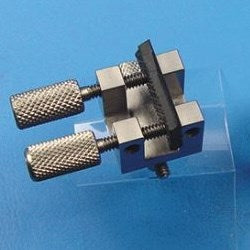 SEM cross sectional specimen mount, pin mount