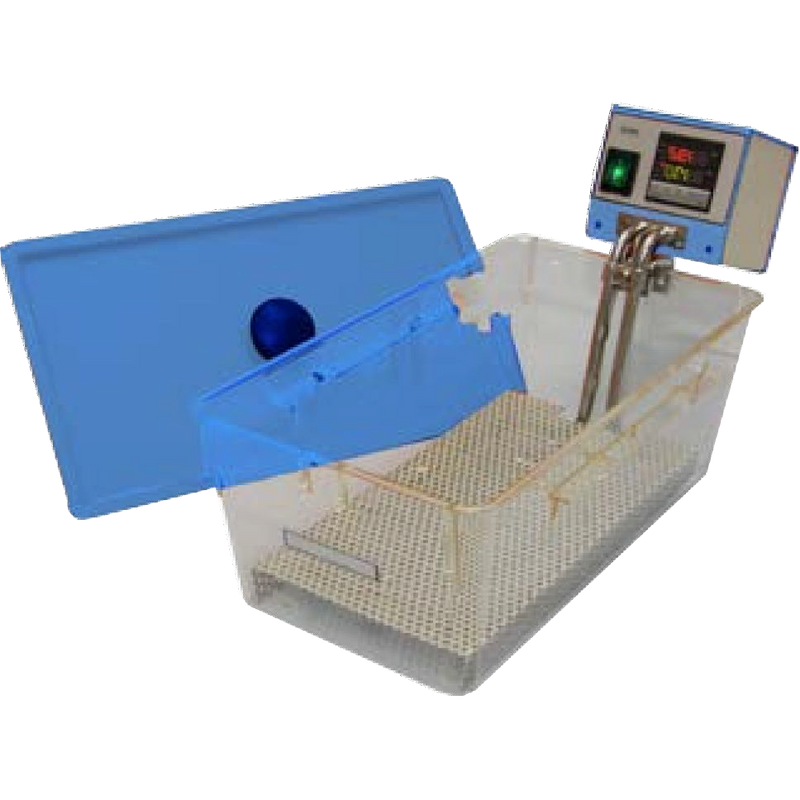 Polycarbonate water baths with immersion circulator, analog