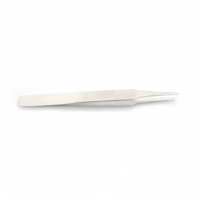 Flat tipped tweezers