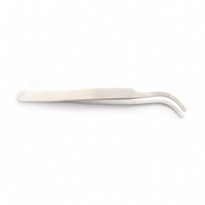 Flat tipped tweezers